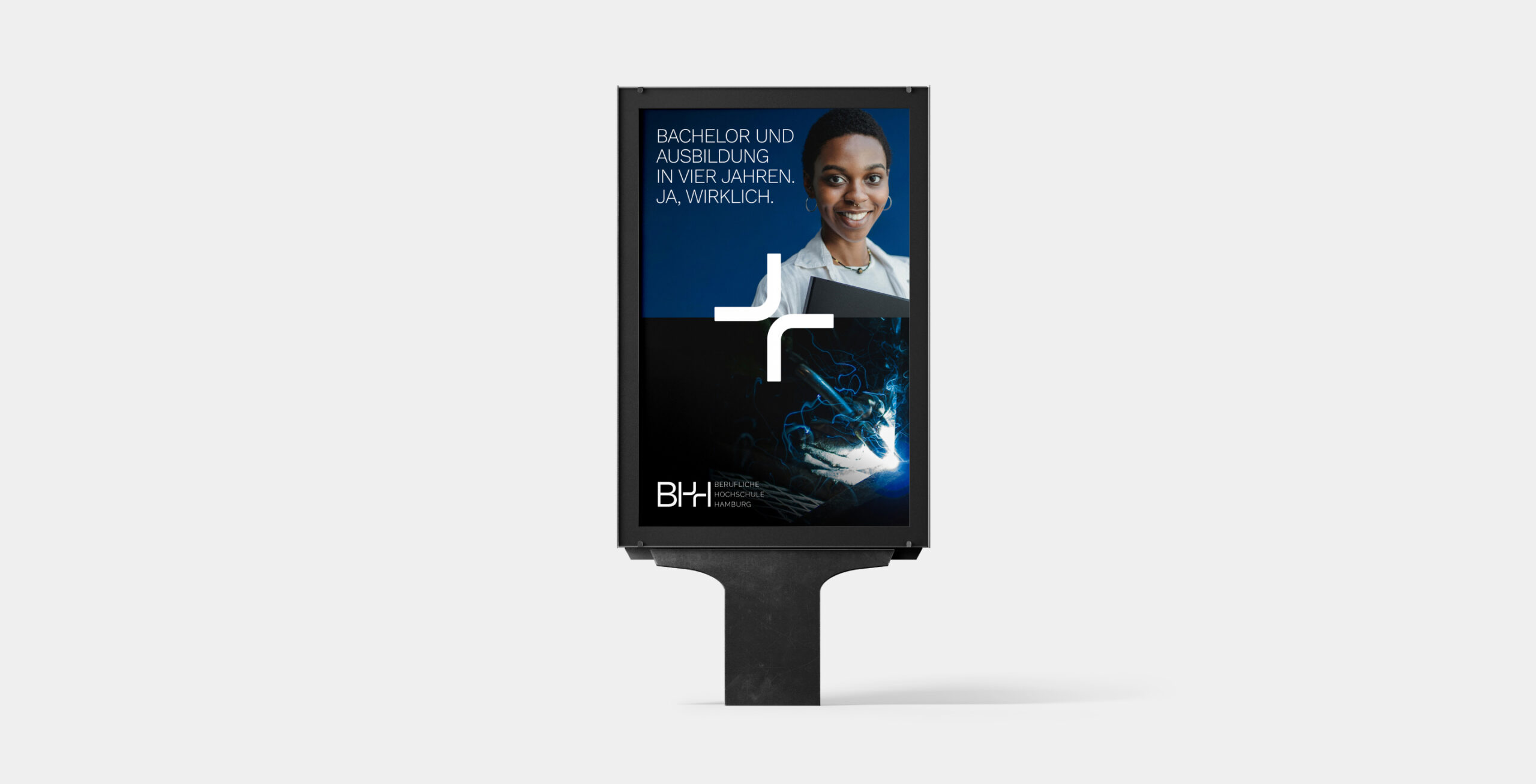 City Light Plakat mit Schulwerbung